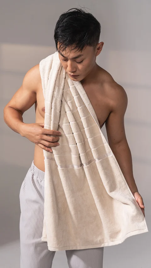 Free Gift Better-Basic Bath Towel worth Rs. 899