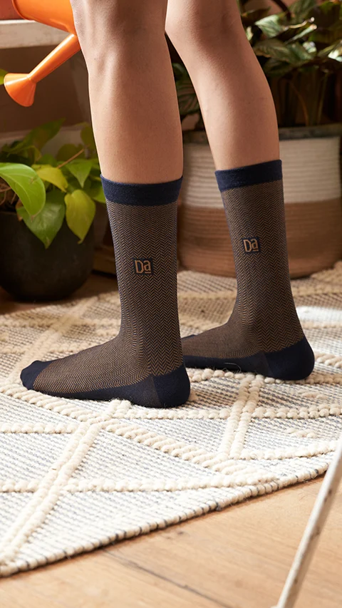 Damensch Aloe-Soft Calf Length Socks (Non-Terry) Zig-Zag Brown