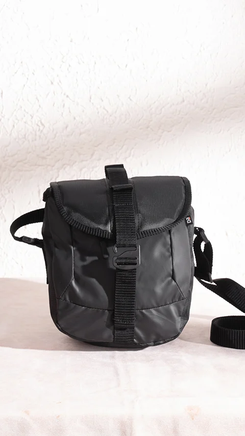 Free Travel Sling Bag worth Rs. 1500