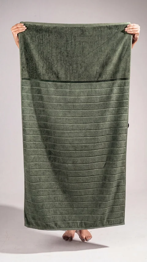 Better-Basic Bath Towel Evening Green