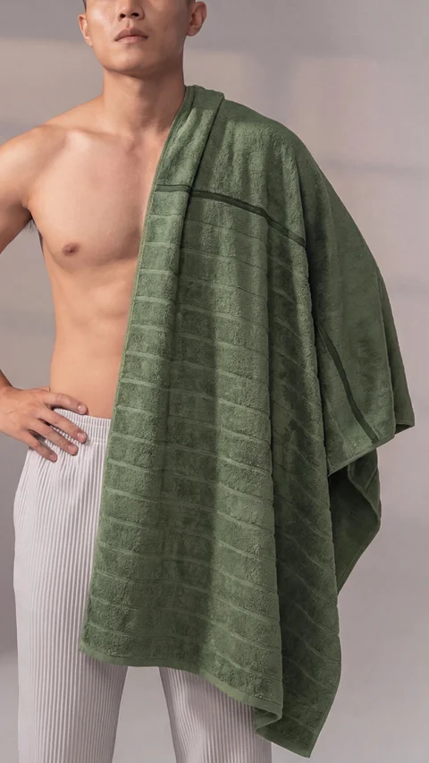 Better-Basic Bath Towel Evening Green