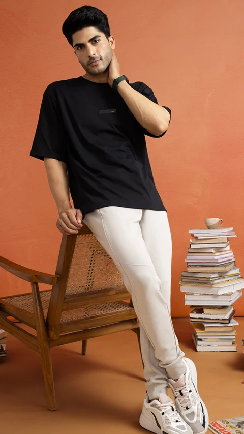 Statement Oversized Solid T-Shirts Jet Black