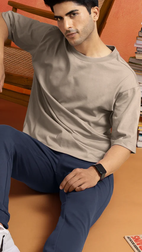 Statement Oversized Solid T-Shirt Quiet Brown