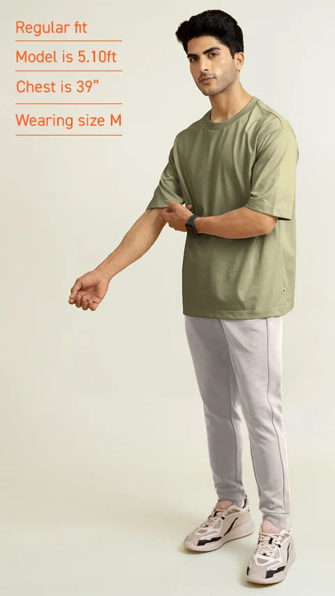 Statement Oversized Solid T-Shirt Soft Green