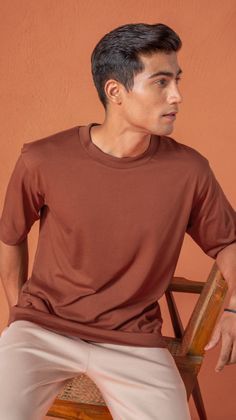 Buy Men Oversized Solid T-Shirt in Vintage Red | DaMENSCH