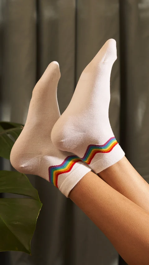 Aloe-Soft Above Ankle Socks Pride Waves White