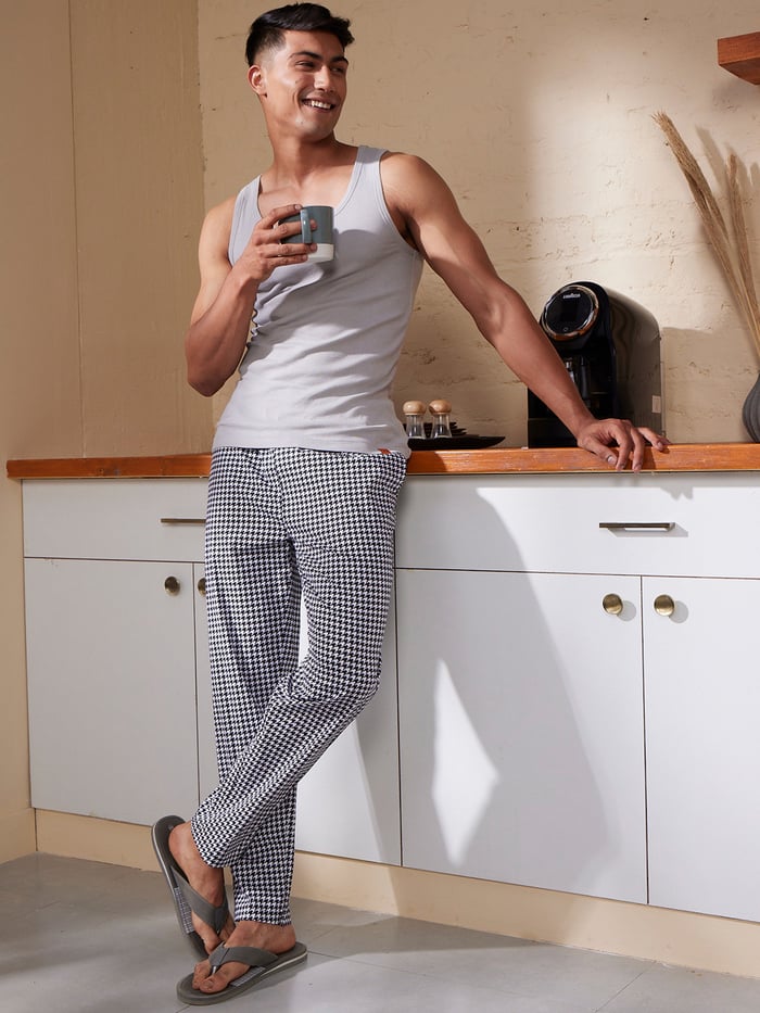 The Stretch Pyjama Pants Houndstooth Black Print