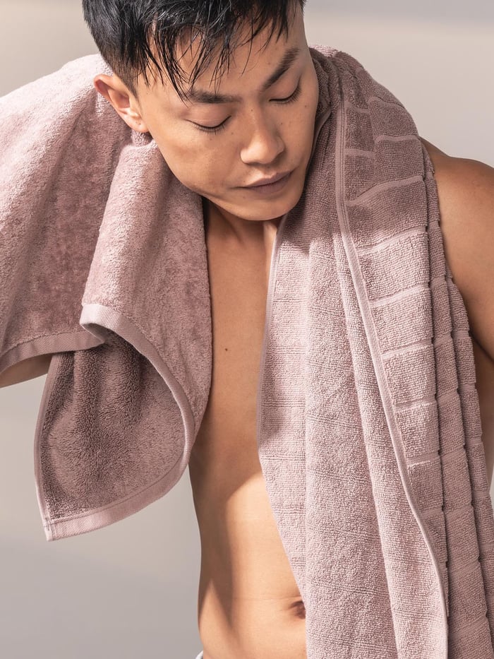 Better-Basic Bath Towel Dusty Pink