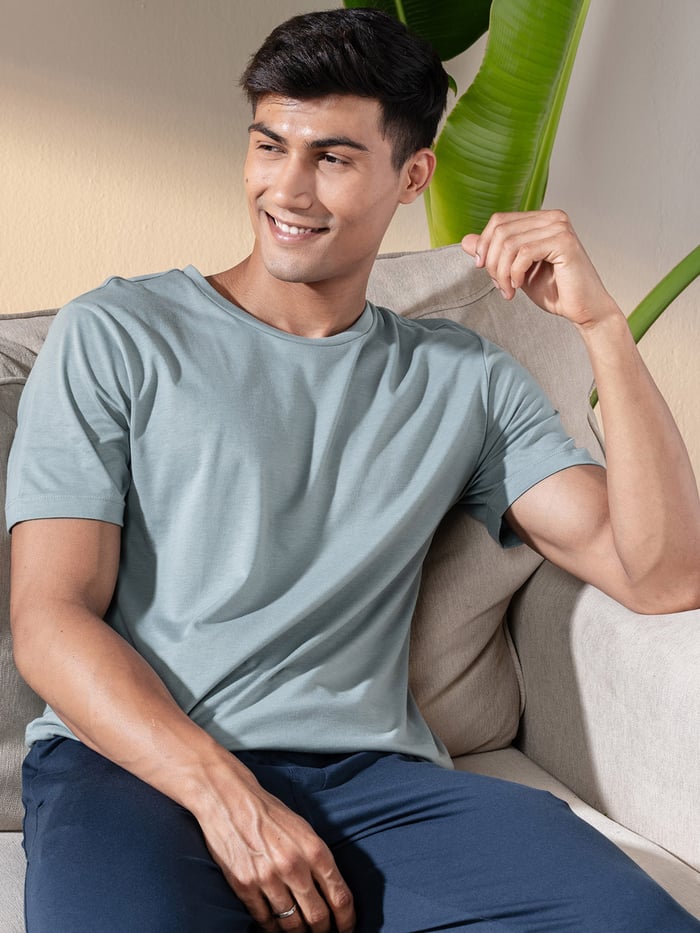 Breeeze Ultra-Light Solid T-Shirt Sleek Grey