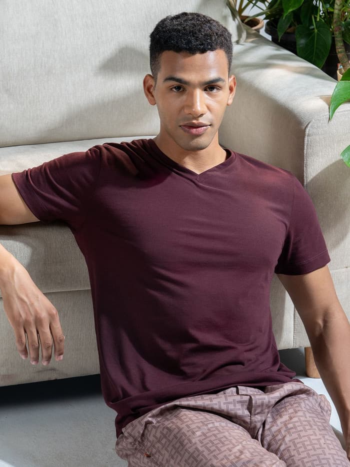 Breeeze Ultra-Light V-Neck T-Shirt Loyal Maroon