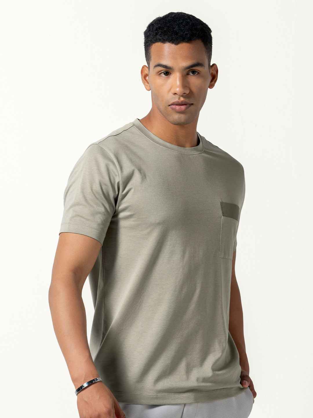 BREEEZE Ultra-Light Pocket T-Shirt Smoke Gray | DaMENSCH