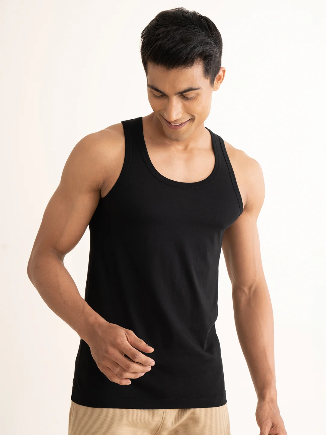 Sleeveless Black Cotton Winter Inner Wear, Size: S-xl at Rs 529/piece in  Ludhiana