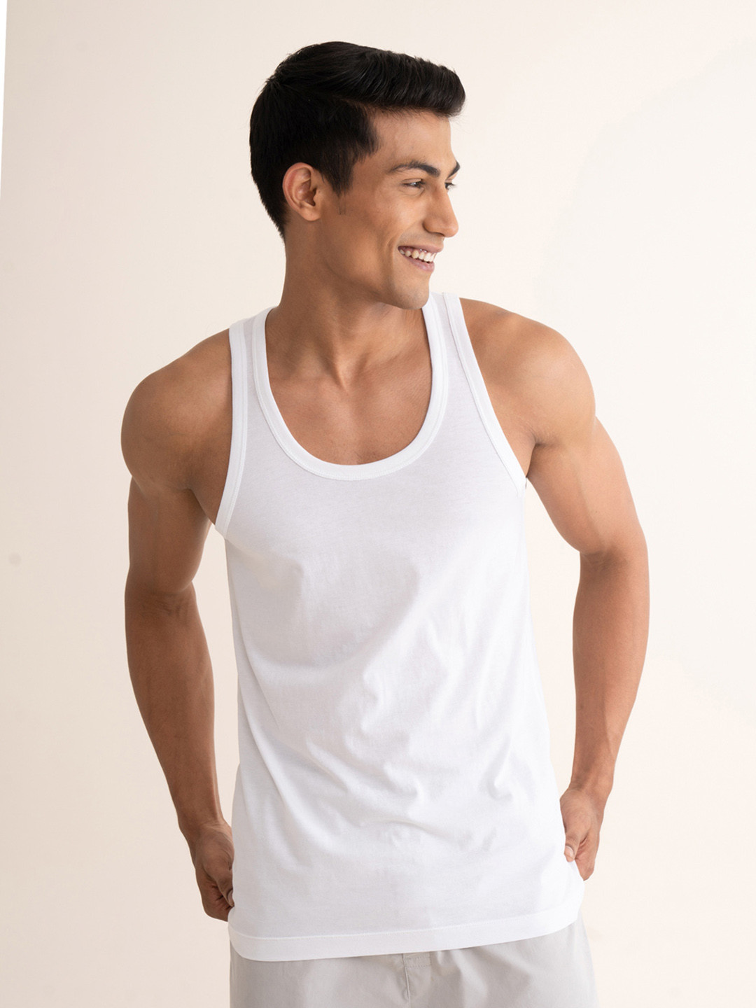 Neo-Cotton Antibacterial Vest Round- So White