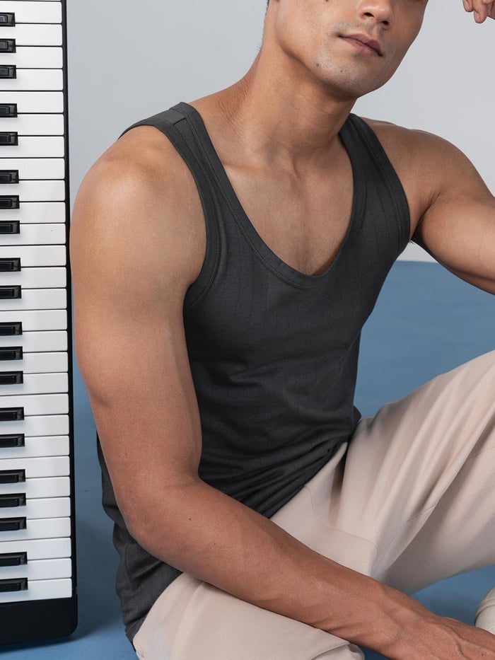Neo-Cotton Ribbed Pinstripe Vest Da Black
