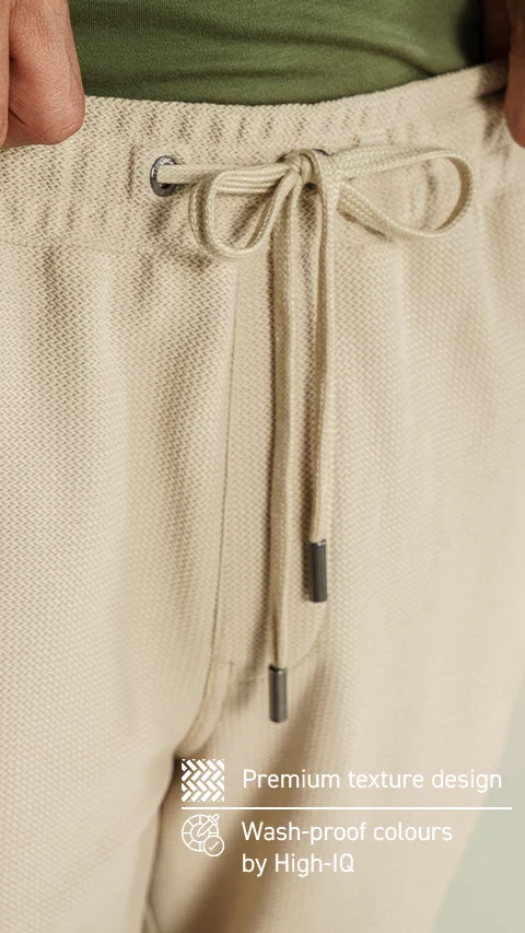Statement Texture Zig-Zag Shorts Better Beige