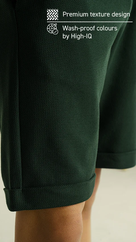 Statement Texture Zig-Zag Shorts Festive Green